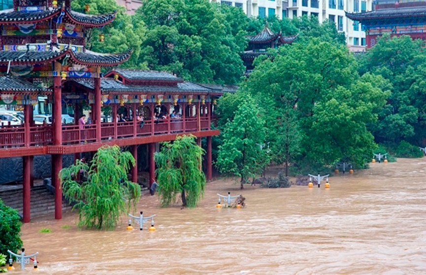 Наводнение в Китае: 7 млн человек оказались в зоне стихийного бедствия