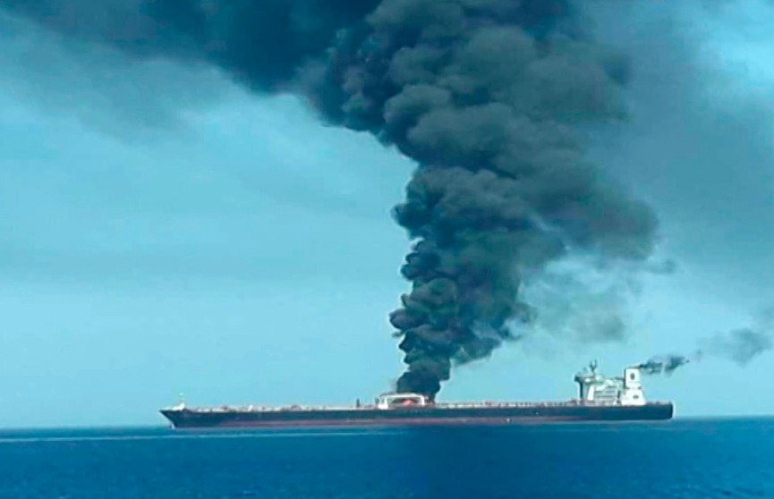 Атакованный у побережья Арабских Эмиратов танкер затонул