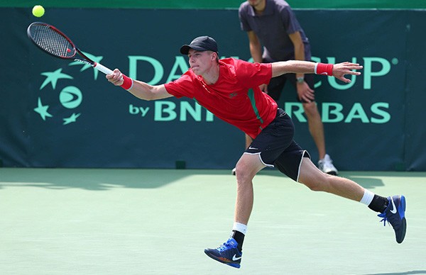 Белорусский теннисист Илья Ивашко пробился в четвертьфинал теннисного турнира в Ортизеи