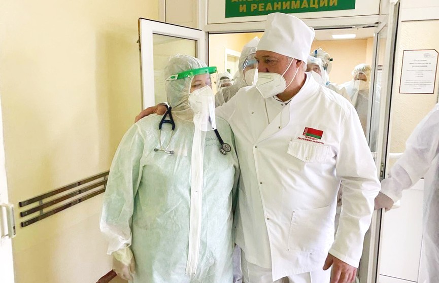 Лукашенко поздравил медицинских работников с профессиональным праздником