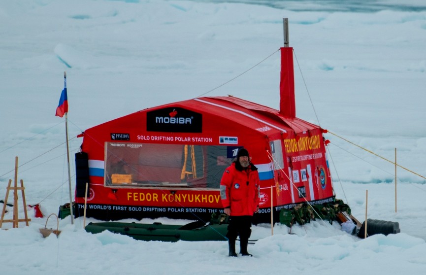 Федор Конюхов достиг Северного полюса на дрейфующей льдине