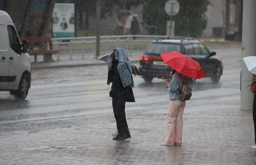 На 6 мая в Беларуси объявлен оранжевый уровень опасности: ожидаются ливни и ветер