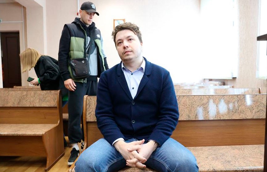 Романа Протасевича приговорили к 8 годам тюрьмы