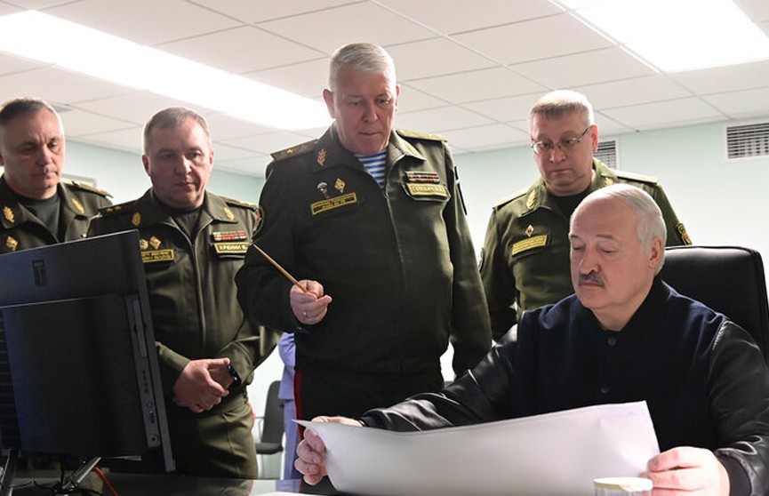 Александр Лукашенко проверил работу дежурных сил ВВС и войск ПВО