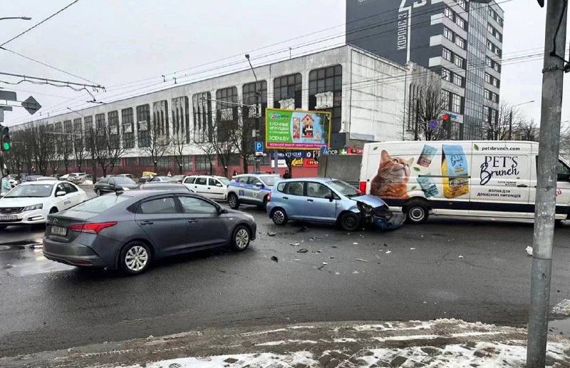 В Минске на Старовиленской столкнулись три автомобиля