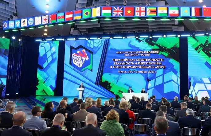 Минск собрал представителей Запада и Востока, чтобы понять, как вернуть стабильность в регион