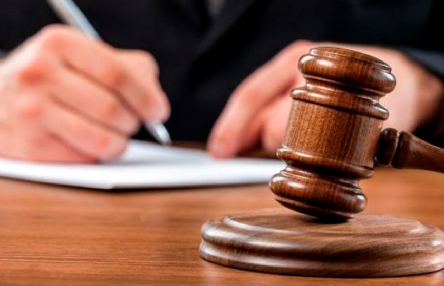 Суд в Гродно вынес приговор мужчине, требовавшему $2 млн и самолет