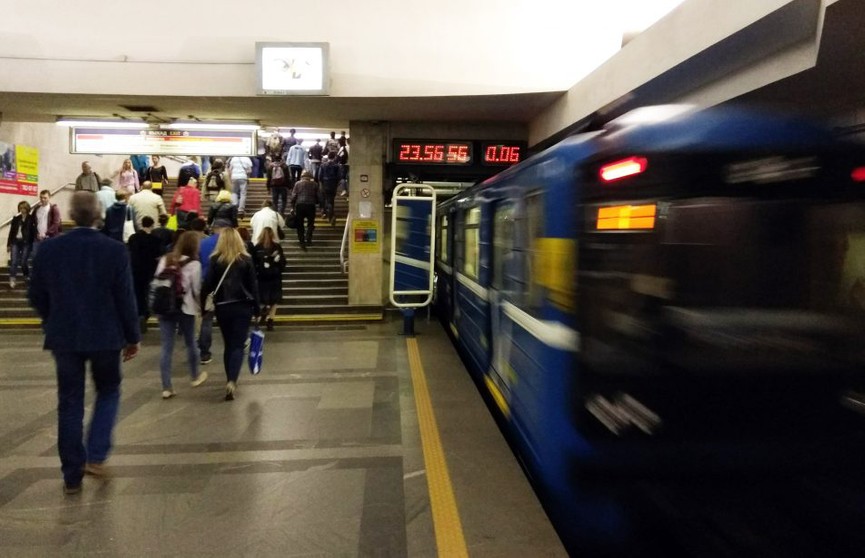В Минске на вход и выход закрыты 12 станций метро