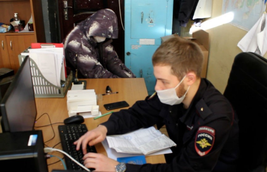 Продавщица обезоружила напавшего на магазин грабителя в России