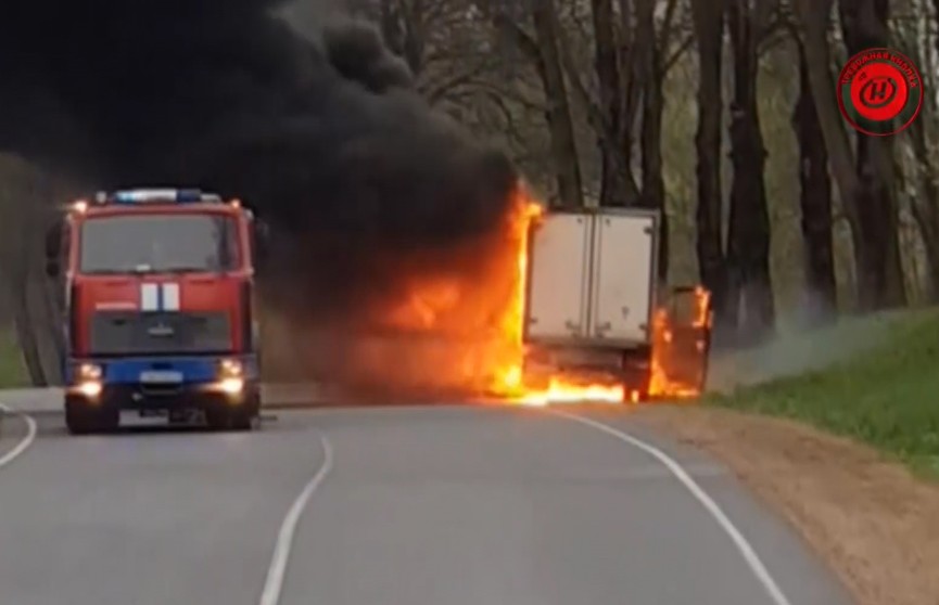 Возле деревни Сёмково горел грузовик