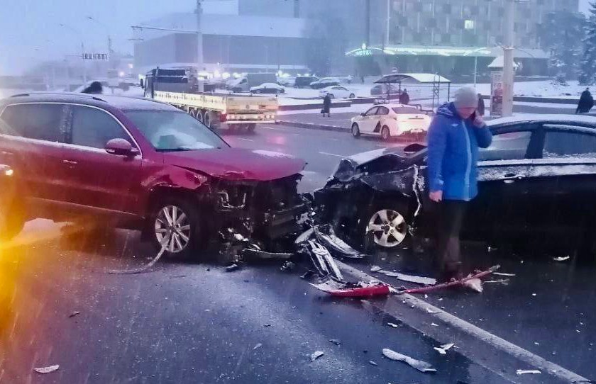 В Минске произошло массовое ДТП: столкнулись 6 авто
