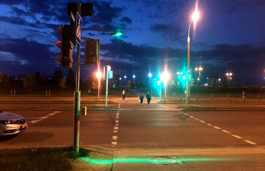 В Минске установили первые светофоры с проекцией на дорогу