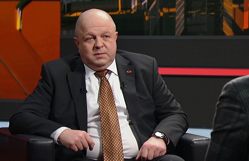 Способен ли Байден уйти с поста главы государства по примеру Ельцина? Мнение Дмитрия Жука