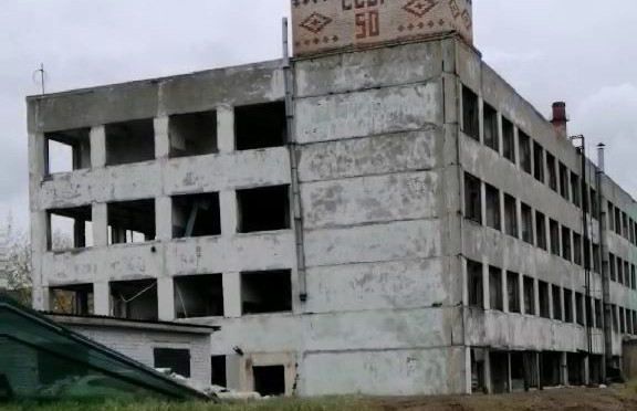 Плановый взрыв неэксплуатируемого здания завода «Легмаш» в Орше попал в Сеть (ВИДЕО)