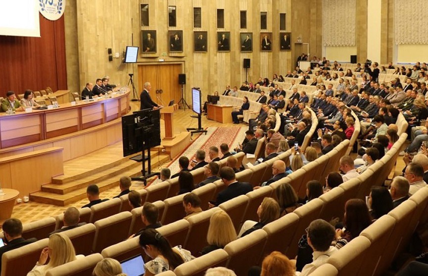 Представители журфака БГУ принимают участие в Республиканской научно-практической конференции