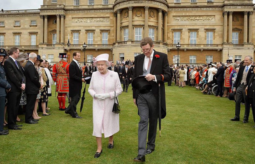 Королева Елизавета II отменила приемы в Букингемском дворце