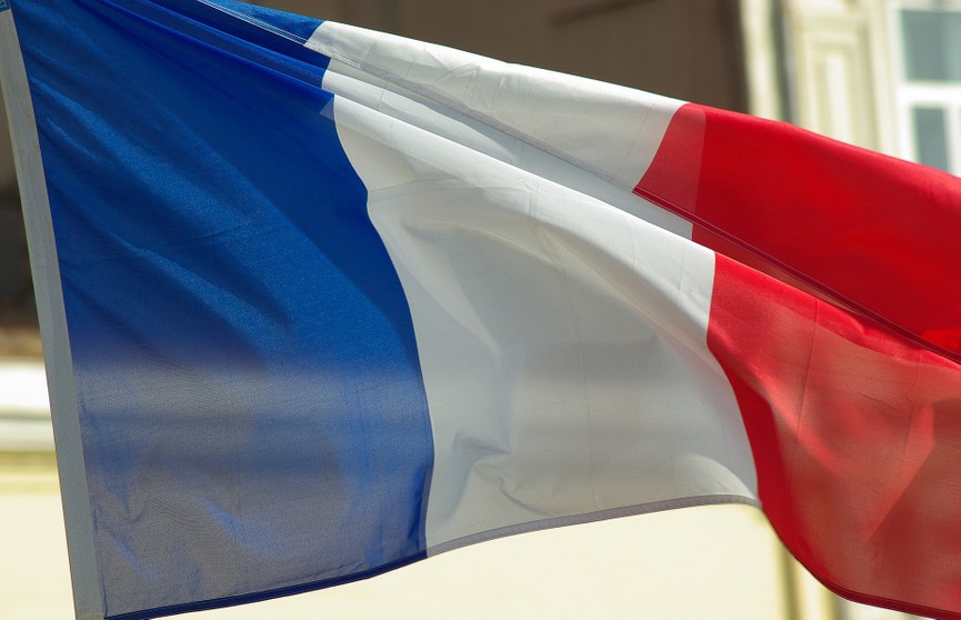 Франция превращается в сторону конфликта на Украине, заявил Филиппо