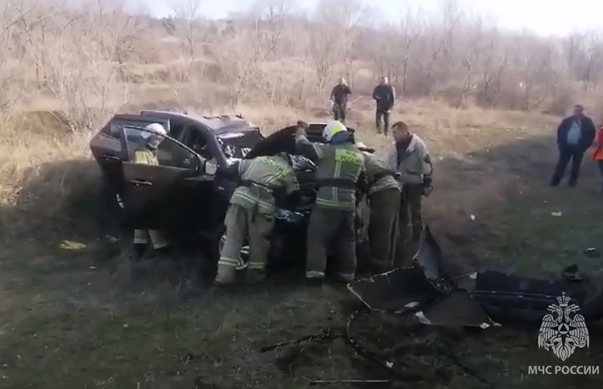 Три ребенка погибли в результате столкновения поезда и автомобиля на Ставрополье