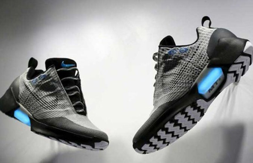 Nike выпустил самозашнуровывающиеся кроссовки