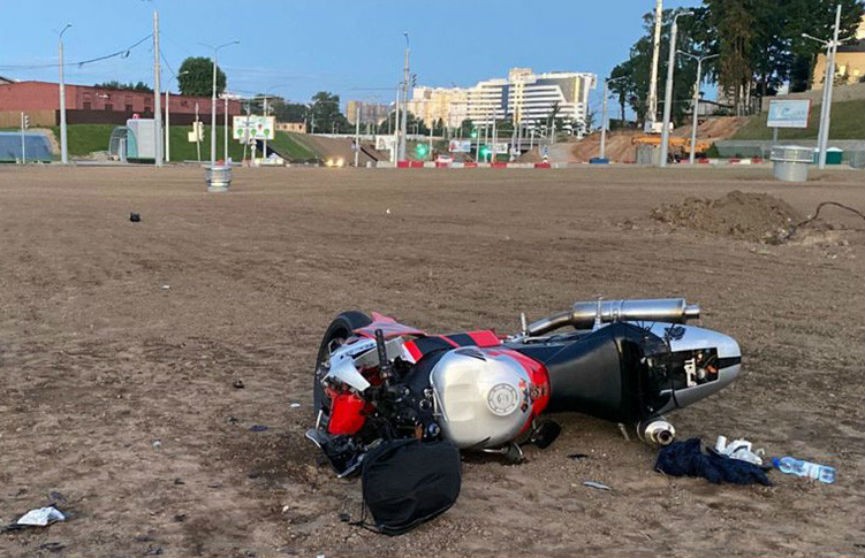 Мотоциклист разбился ночью в Минске