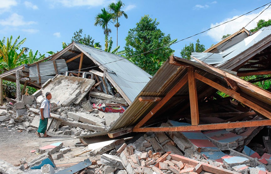 ​Число погибших в Индонезии из-за землетрясения возросло до 98 человек