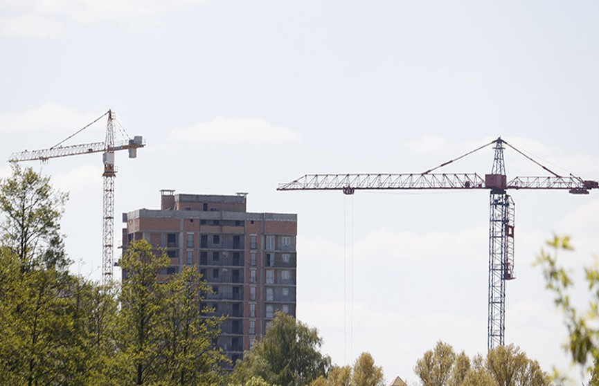 Практику строительства жилья госзаказчиками для продажи нуждающимся возобновят в Беларуси