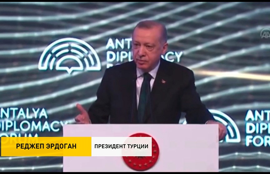 Эрдоган выступил против дискриминации россиян на Западе