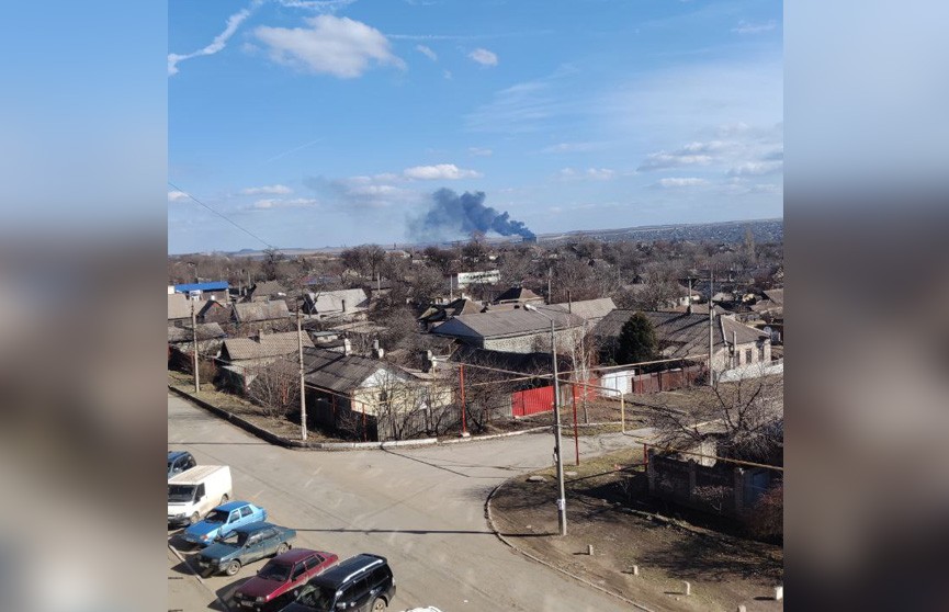 Над Енакиево в ДНР сбили самолет, сообщил мэр города