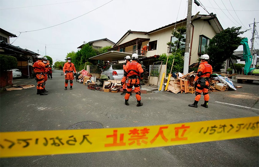 Землетрясение магнитудой 7,3 произошло в Японии: десятки человек пострадали