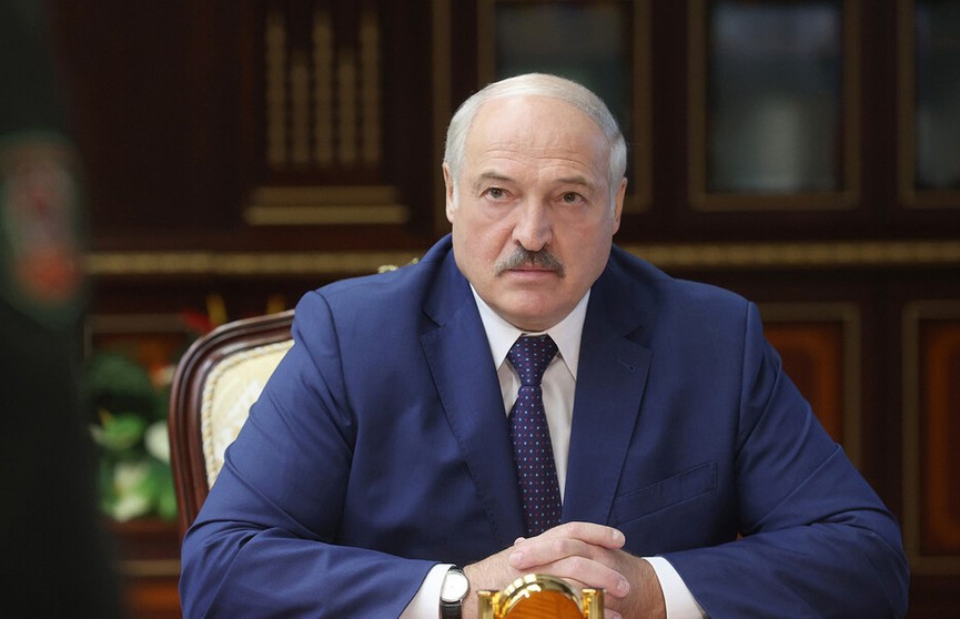 Лукашенко о ситуации на границе: Это гуманитарная катастрофа