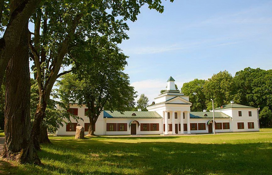 Музей-усадьба Михала Клеофаса Огинского под Сморгонью приглашает на бал