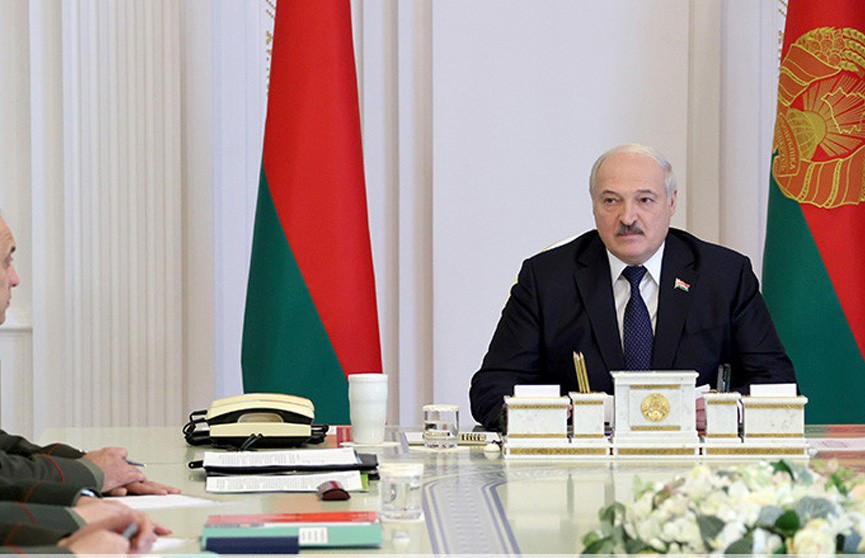 Лукашенко дал совет согражданам, что делать в нынешней обстановке: каждому заниматься своим делом