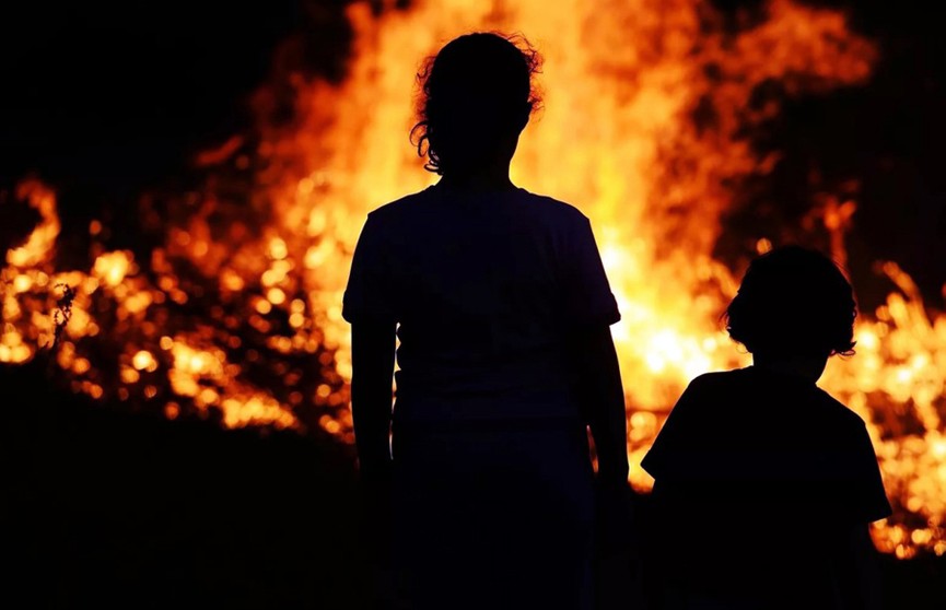 Шестилетняя девочка спасла семью от гибели во время пожара