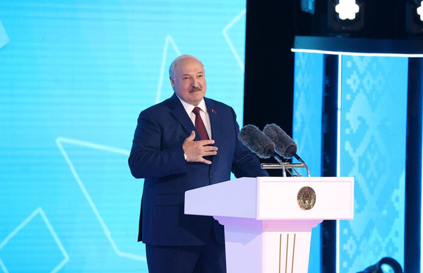 Александр Лукашенко дал старт «Славянскому базару» в Витебске