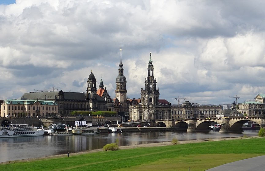 Власти Дрездена объяснили, почему исчезла мемориальная надпись о бомбардировках 1945 года