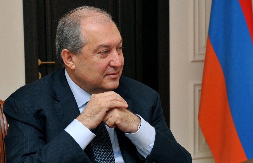 Президент Армении заразился COVID-19