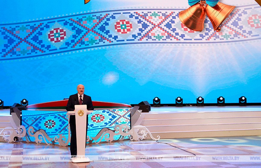 Лукашенко: суверенитет позволяет нам оставаться белорусами