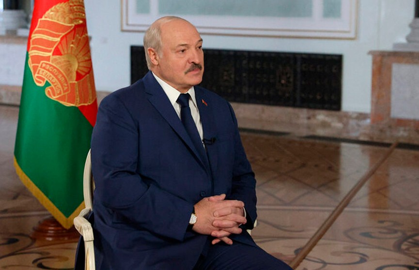 Лукашенко: украинские военные сами попросили Россию спасти Крым в 2014 году
