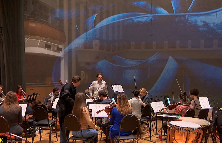 Уникальный концерт для голограммы с оркестром состоялся на Международном фестивале Юрия Башмета