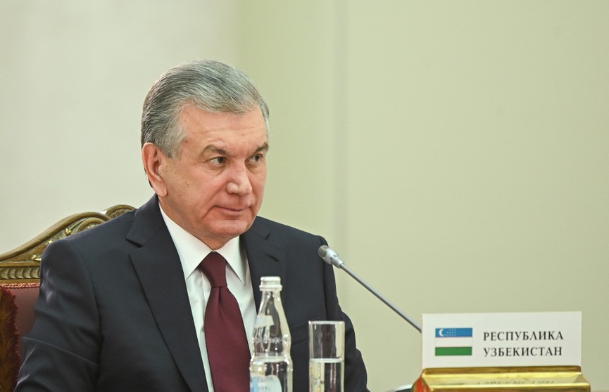 Президент Узбекистана ввел чрезвычайное положение в Каракалпакстане с 3 июля до 2 августа