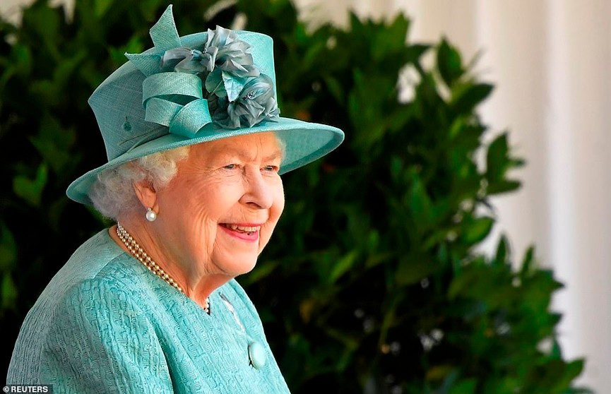 Королева Елизавета II появилась на официальном мероприятии впервые после карантина