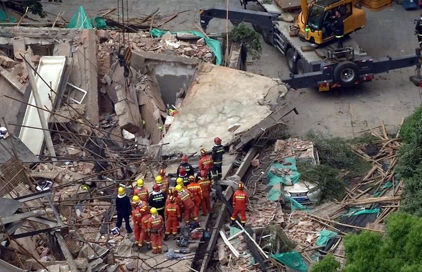 Трагедия в Шанхае. Число погибших в результате обрушения здания увеличилось до 10