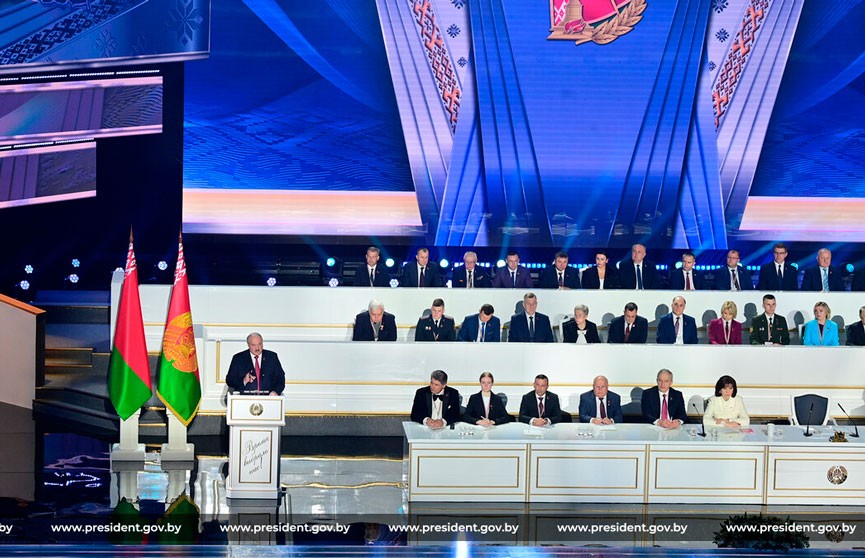 Александр Лукашенко: Вы – не просто народное собрание, вы – национальная совесть, глас народа, и должны быть преданы народу