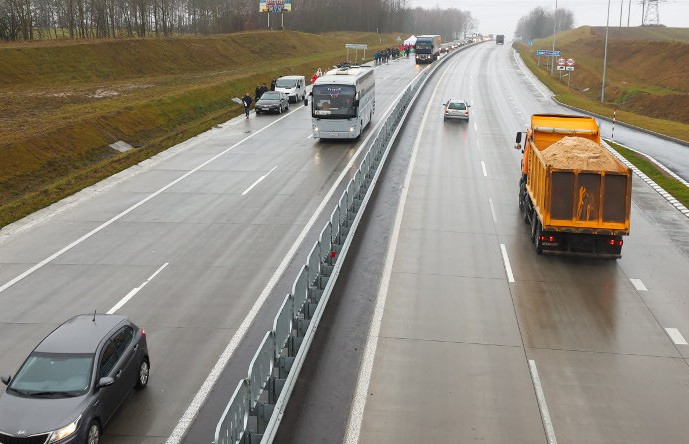 В Минской области открыли обновленный участок автодороги Р-53, связывающий Минск и Смолевичи