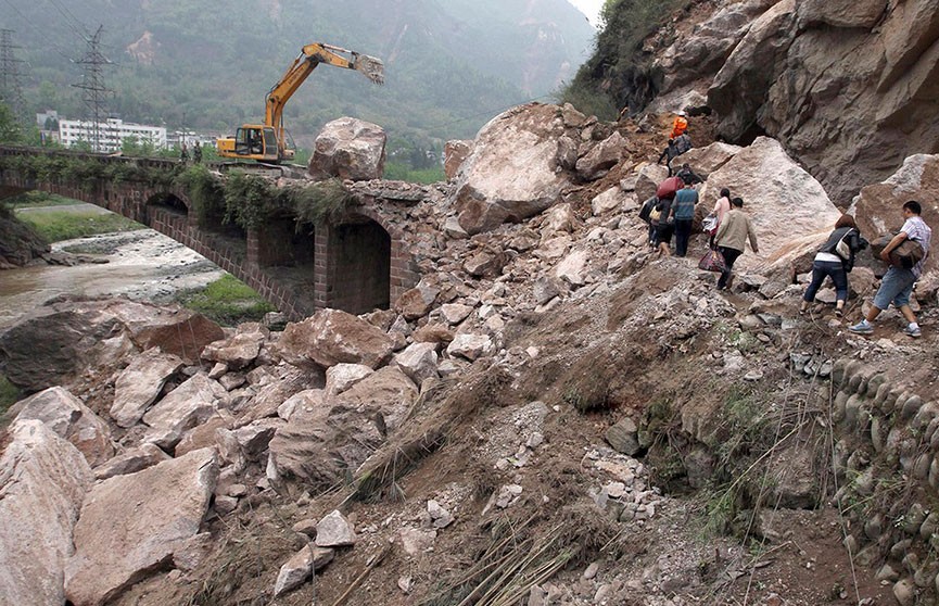 Мощное землетрясение произошло в Китае: есть пострадавшие