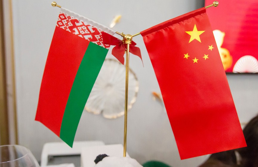 Лукашенко заявил о схожести взглядов Беларуси и Китая по вопросам мироустройства