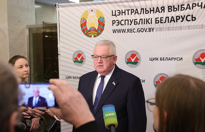 Глава ЦИК Беларуси Игорь Карпенко заявил, что проголосует на выборах досрочно