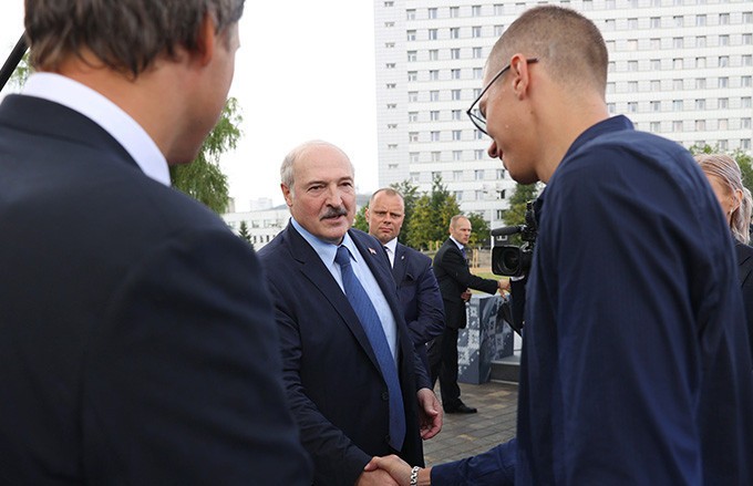 Лукашенко считает самым важным поддерживать безопасность и стабильность в Беларуси