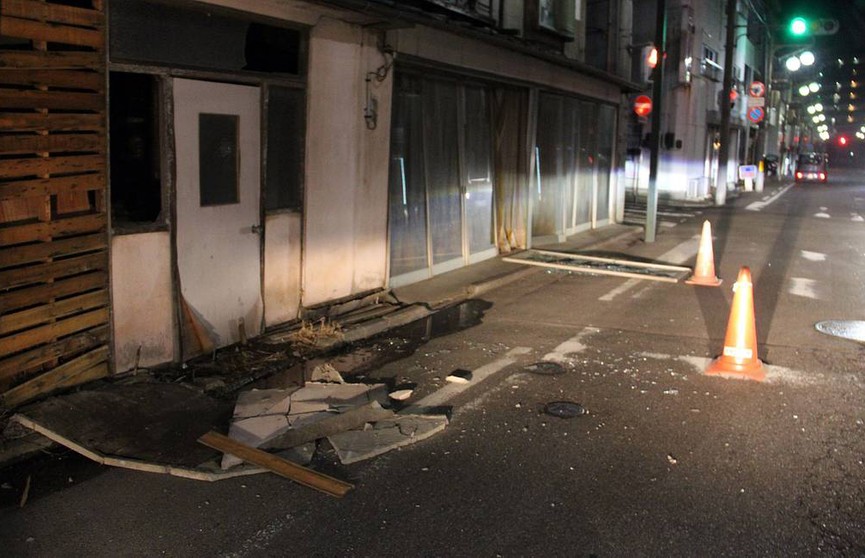 Землетрясение в Японии: СМИ сообщают о 124 пострадавших