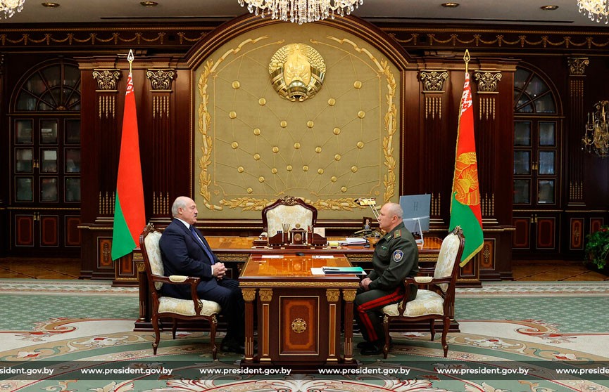 Лукашенко принял с докладом начальника Службы безопасности Президента